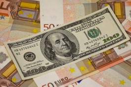Разница на покупку и продажу валюты в калининградских банках доходит до шести рублей