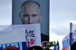 Путин: Нельзя относиться к России, как к любимой бабушке