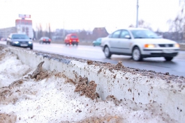 Запасов песка на посыпание улиц Калининграда осталось на полтора месяца