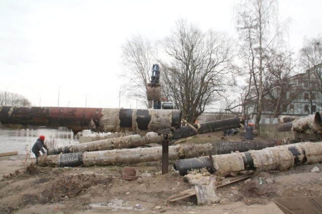 В районе Высокого моста в Калининграде демонтировали 415 метров теплотрассы