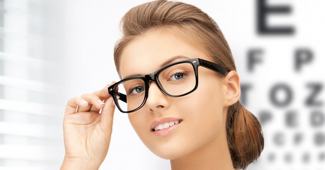 Как сэкономить при покупке очков для зрения?