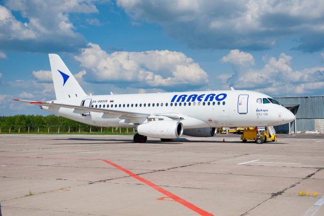 «ИрАэро» планирует запустить рейсы из Калининграда в Париж в 2021 году