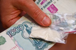 Полиция Калининграда ищет расклейщиков объявлений о продаже наркотиков