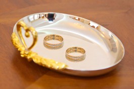 УМВД: В Калининграде женщина украла у знакомого золотые кольца и сдала их в ломбард