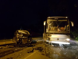 Очевидцы: На ул. Дзержинского «Ситроен» врезался в автобус c польскими номерами
