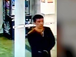 Полиция разыскивает мужчину, укравшего ноутбук из торгового центра в Калининграде (видео)