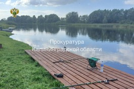 Суд обязал вернуть в госсобственность земельный участок на берегу реки Матросовка в Славском округе