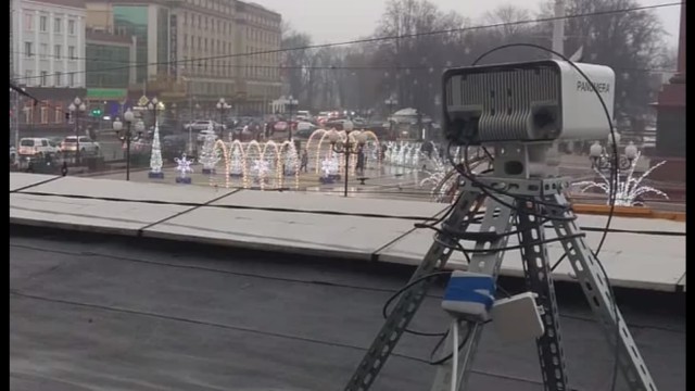 На здании мэрии Калининграда устанавливают улучшенные камеры для наблюдения за площадью Победы