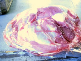 Россиянин пытался ввезти из Польши более 700 кг мяса для перепродажи в Калининграде