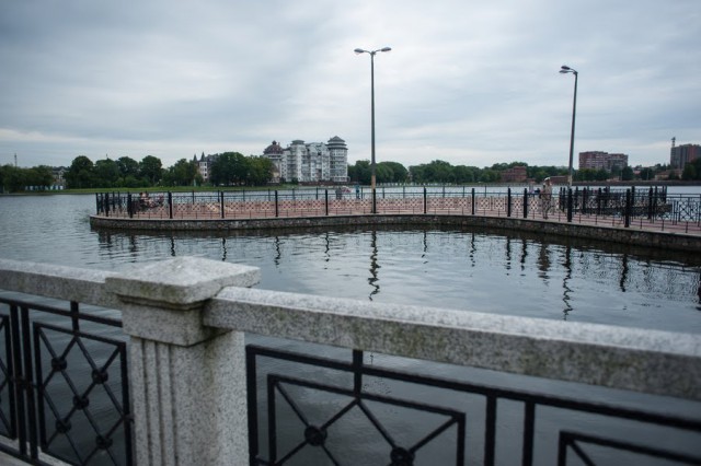 На Верхнем озере в Калининграде отремонтируют конструкции, укрепляющие берег