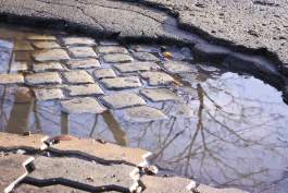 За срыв сроков ремонта дороги на ул. Родителева в Калининграде с подрядчика взыскали 1,4 млн рублей