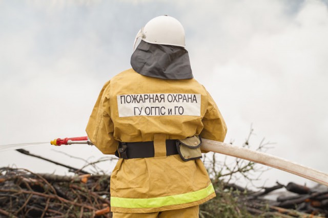 Под Гусевом сгорел гараж с автомобилем