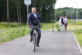 «День колеса»: как чиновники проверяли новую велодорожку на Сельме (фото)