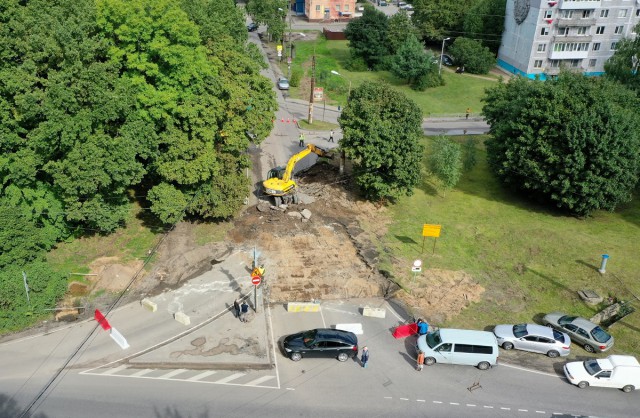 В администрации Калининграда объяснили «транспортную неразбериху» из-за перекрытия улицы Карташева