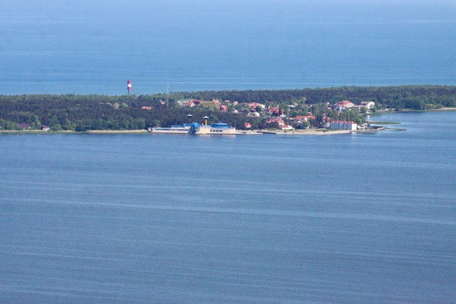 Калининградские пограничники задержали в Куршском заливе катер с мэром Клайпедского района