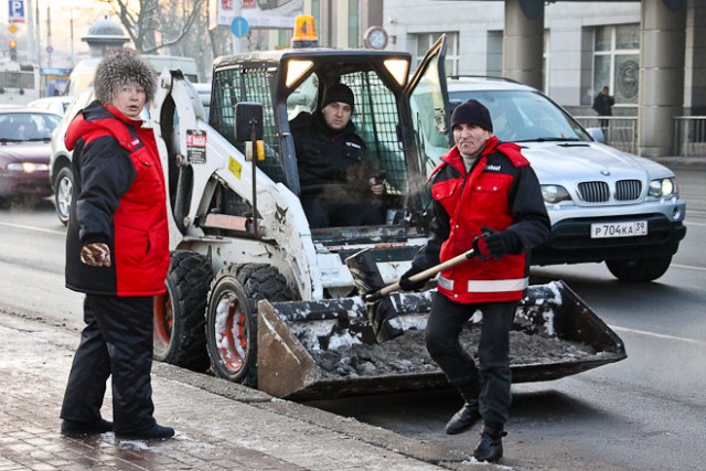 За три дня из Калининграда вывезли 424 тонны снега