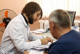Власти: Врачи поликлиник будут записывать жителей региона на приём к онкологам