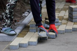 В Калининграде ищут подрядчика для ремонта тротуара на участке Советского проспекта