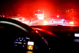 Ночью на Балтийском шоссе «Опель» съехал в кювет: водитель погиб