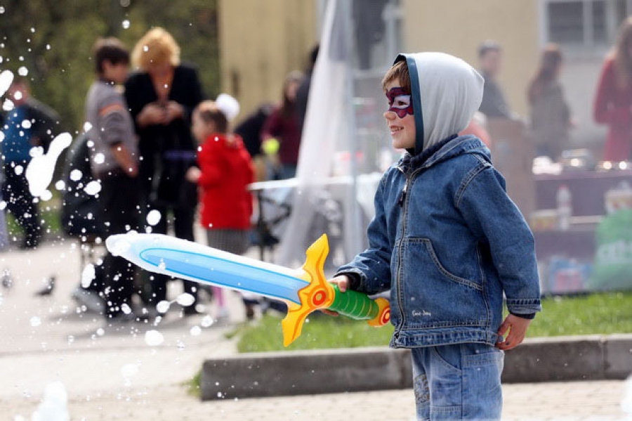 На строительство детских площадок в Балтийске выделено 490 тысяч рублей
