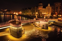В Калининграде завершают настройку художественной подсветки мостов через Преголю