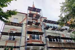 «Особый статус»: почему затягивается ремонт домов-памятников рядом с калининградским зоопарком 