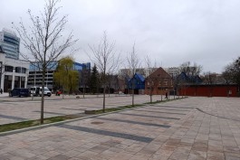 Парковку у ДС «Юность» в Калининграде обещают открыть в мае