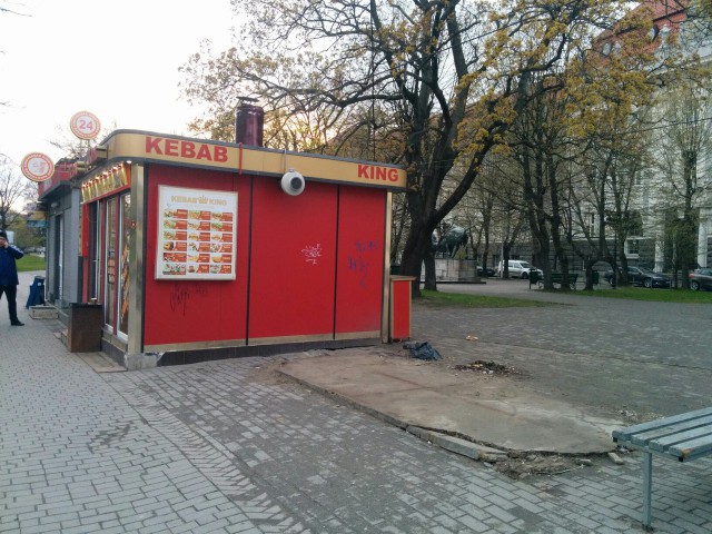 На проспекте Мира в Калининграде снесли два торговых павильона