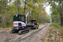 «Ходить опасно»: Калина показал, как строят велодорожку в начале Куршской косы (фото)