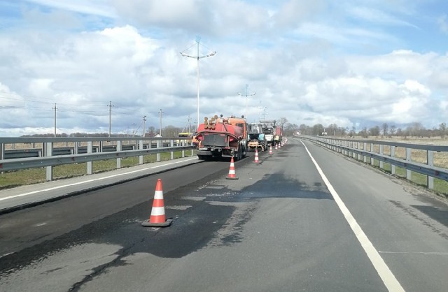 На въезде в Зеленоградск начали ремонт дороги