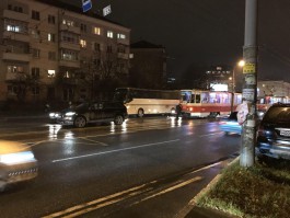 На Советском проспекте в Калининграде сбили человека, выходившего из трамвая