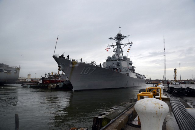 Американский эсминец прибыл в порт Клайпеды
