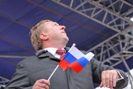 «Единая Россия» обещает указать Александру Ярошуку на «серьёзные упущения в работе» (фото, видео)