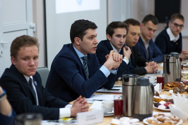 Антон Алиханов на встрече с представителями IT-сектора. 3 февраля 2017 года