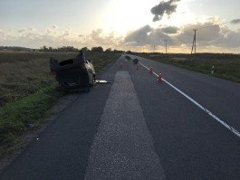 На трассе в Зеленоградском округе перевернулась «Ока»