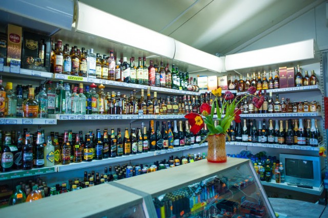 В Калининграде полицейские изъяли у предпринимателя 1700 литров алкоголя