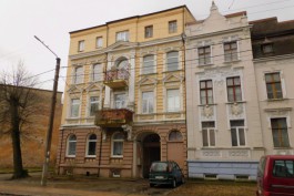 «Явление павлина»: в здании XIX века в Советске очищают настенную роспись