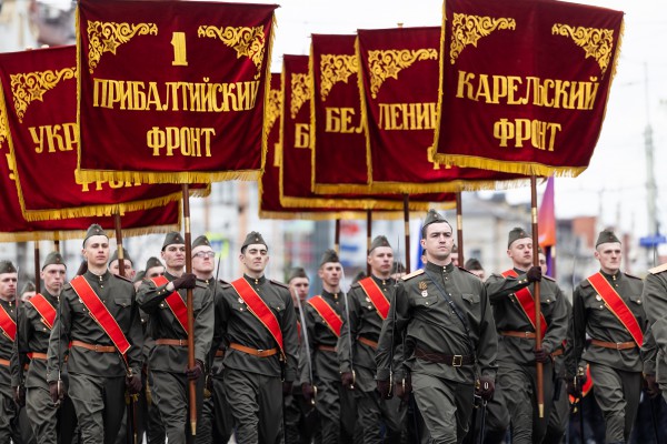 «Праздничный марш»: как прошёл парад в честь 80-летия Победы в Калининграде (фото)