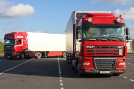 Бизнес-омбудсмен предложил на год отменить сборы с грузовиков за вред федеральным трассам