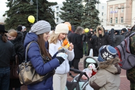 Площадь одна — митинги разные: фоторепортаж Калининград.Ru (фото)