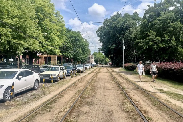 На Фестивальной аллее в Калининграде обустроят стрелки для реверсивного движения трамвая