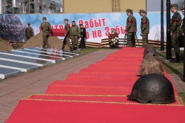 «Спустя 74 года»: на мемориале в Чкаловске перезахоронили останки 171 бойца Красной армии (фото)