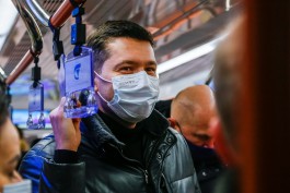 Алиханов посоветовал калининградцам носить маски в общественном транспорте