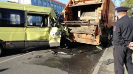 После аварии с маршруткой полиция проверит компанию-перевозчика (фото)