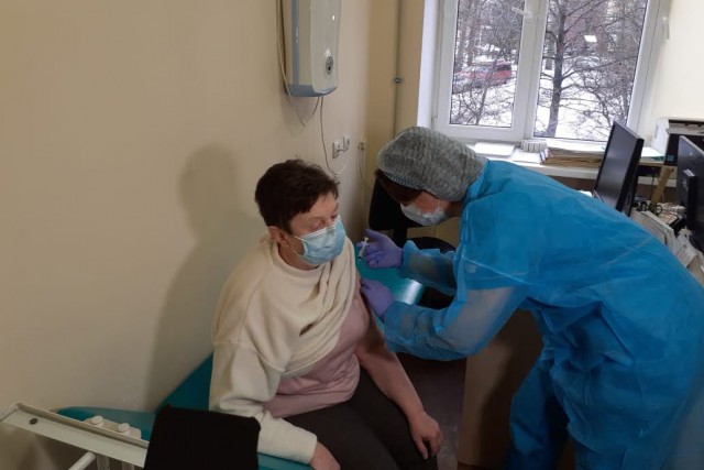 Почти пять тысяч человек привились от коронавируса в Калининградской области