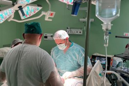 В калининградском онкоцентре провели сложную операцию по удалению крупной опухоли в почке 