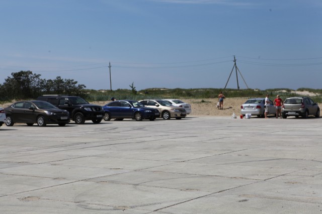 Рядом с пляжем в Янтарном появится парковка на 400 машин