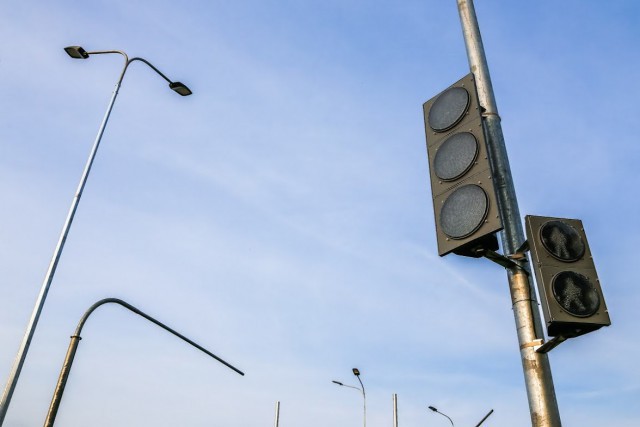 В Калининграде ищут подрядчика для установки четырёх светофоров