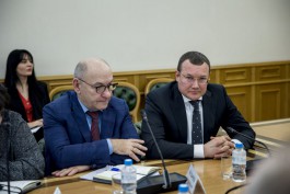 Валерий Шерин — справа