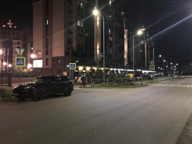 На улице Артиллерийской в Калининграде «Порше» сбил двухлетнего ребёнка